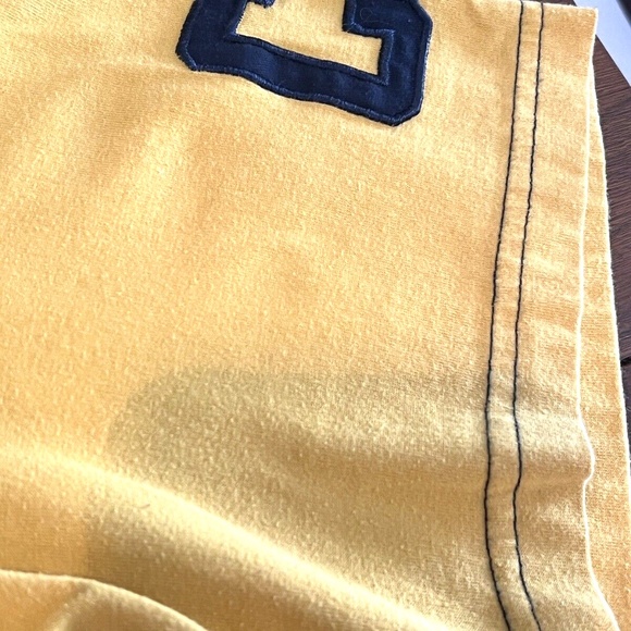 Coogi Australia Since 1969 Embroidered Kangaroo & Flag Yellow V Neck T Shirt - Picture 7 of 7